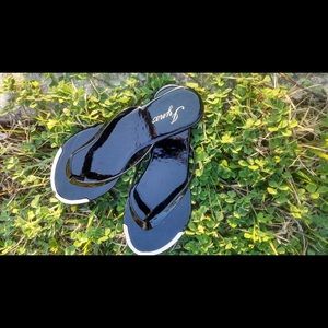 Black Patent Thong Sandal
